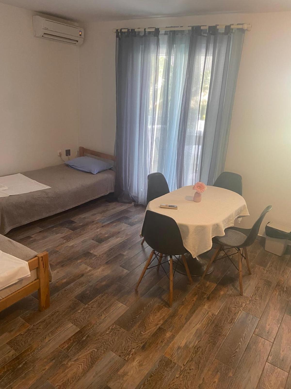 Oguic Apartman 帕格 外观 照片